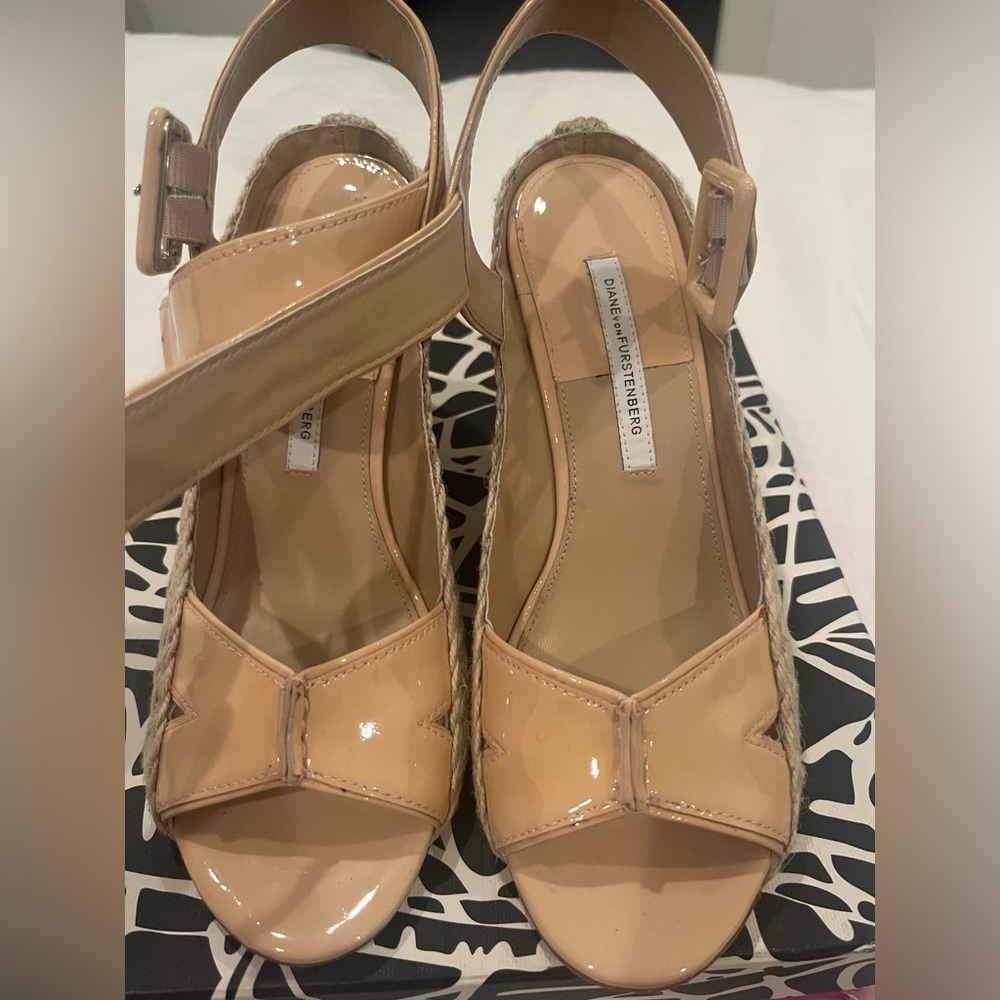 Diane Von Furstenberg Sudan Espadrille Wedge Sandals Shoes Women's Size 8M